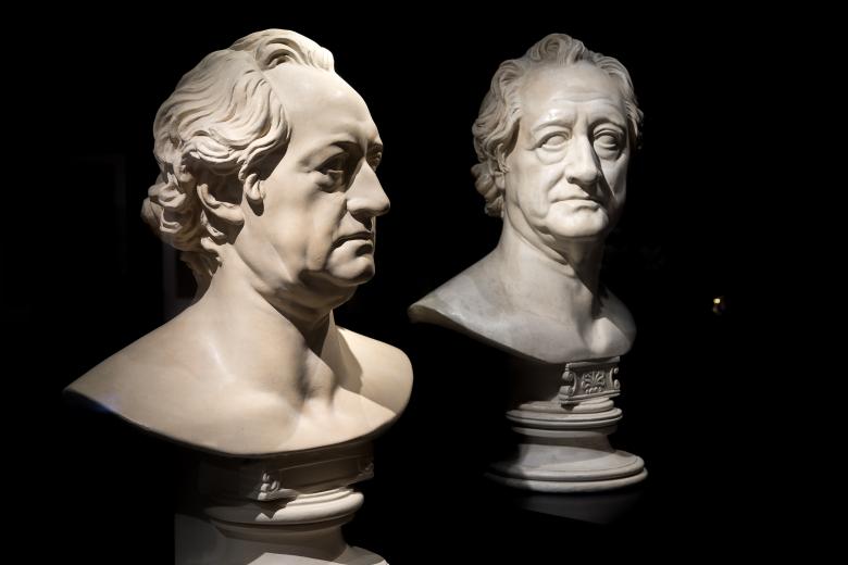Goethe-Büsten im Museum
