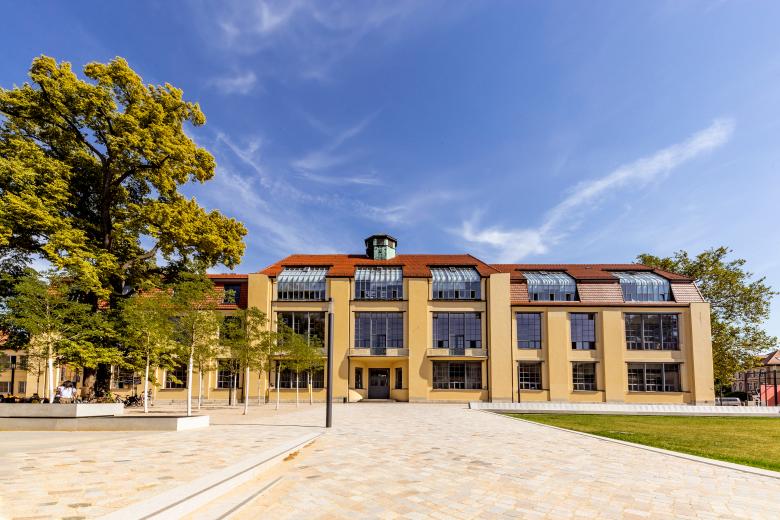 Hauptgebäude der Bauhaus-Universität in Weimar (UNESCO-Welterbe)